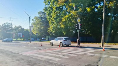 Івано-Франківську, BMW X5, вулиця Довженка, ДТП, поліція