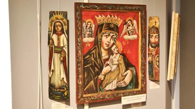 Працівники Хмельницького музею віддали одноденний заробіток на потреби Збройних сил, придбавши картину Працівники Хмельницького музею віддали одноденний заробіток на потреби Збройних сил, придбавши картину
