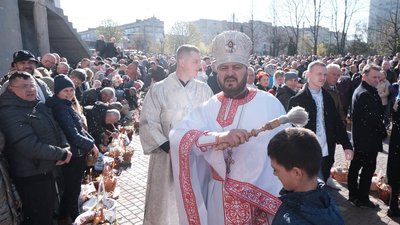 Великдень у час війни. У Чернівцях освятили кошики