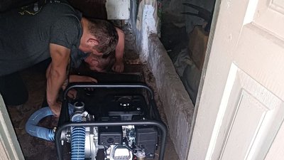 волонтери Вільні люди Хм волонтери Вільні люди Хм