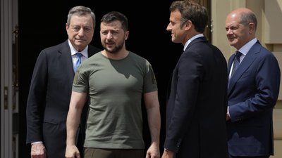Зеленський зустрівся з Макроном, Шольцом, Драґі та Йоганнісом Зеленський зустрівся з Макроном, Шольцом, Драґі та Йоганнісом