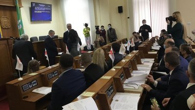 Розпочалося засідання сесії Чернівецької обласної ради у новому складі