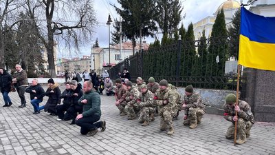 У Луцьку попрощалися з 49-річним захисником Олександром Скрипчуком, який загинув 4 місяці тому на Донеччині У Луцьку попрощалися з 49-річним захисником Олександром Скрипчуком, який загинув 4 місяці тому на Донеччині