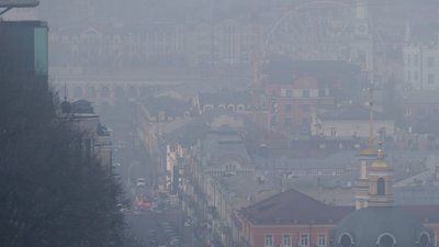 У Києві оголосили перший рівень небезпечності через густий туман