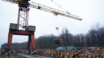 Лісівники Вінниччини збирають допомогу для військових та колег із прифронтових областей Лісівники Вінниччини збирають допомогу для військових та колег із прифронтових областей
