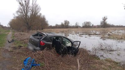 Не впорався з керуванням: на Полтавщині внаслідок аварії травмувався водій легковика Не впорався з керуванням: на Полтавщині внаслідок аварії травмувався водій легковика