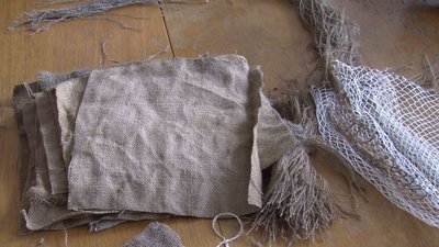 Волинські волонтери розповіли про техніку створення маскувальних костюмів для військових