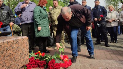 37-ма річниця аварії на ЧАЕС: у Черкасах вшанували роковини трагедії 37-ма річниця аварії на ЧАЕС: у Черкасах вшанували роковини трагедії