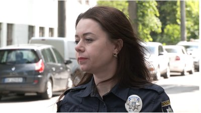 Рівнянин викинувся з вікна після побиття сестри: що кажуть медики та очевидці Рівнянин викинувся з вікна після побиття сестри: що кажуть медики та очевидці