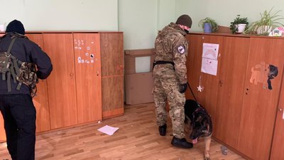 На Харківщині через повідомлення про вибухівку евакуювали понад 800 людей