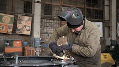 Міні-градами, які майструють вінницькі волонтери, бійці ЗСУ воюють проти росіян Міні-градами, які майструють вінницькі волонтери, бійці ЗСУ воюють проти росіян