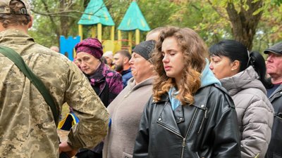 У селі Федірки на Кіровоградщині відкрили козацький хрест і посадили алею на честь двох загиблих бійців У селі Федірки на Кіровоградщині відкрили козацький хрест і посадили алею на честь двох загиблих бійців