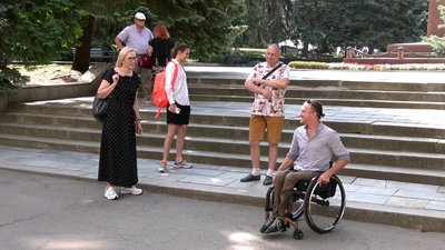 Територію Рівного почали інспектувати на безбар'єрність Територію Рівного почали інспектувати на безбар'єрність