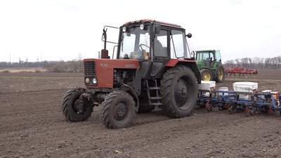 Посівна 2021: на Черкащині вже засіяли десяту частину площ Посівна 2021: на Черкащині вже засіяли десяту частину площ