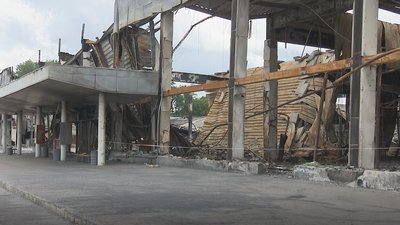 "Іноді болять шрами, голова": як минув місяць для людей, які пережили обстріл у кременчуцькому ТЦ