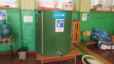 На вулицях Харкова встановили пів сотні колонок з технічною водою на випадок блекаутів На вулицях Харкова встановили пів сотні колонок з технічною водою на випадок блекаутів