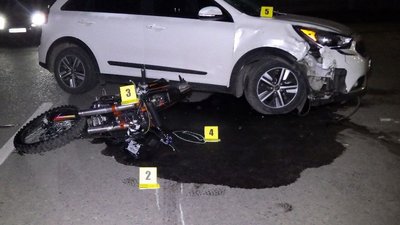 Неповнолітній мотоцикліст потрапив у лікарню через ДТП