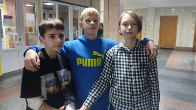 Школярі-"детективи": житомирські підлітки розповіли, як вистежили та здали поліції викрадача мобільних телефонів Школярі-"детективи": житомирські підлітки розповіли, як вистежили та здали поліції викрадача мобільних телефонів