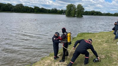 На Львівщині рятувальники проводять навчання з безпеки на воді