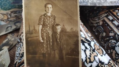 Марія Дребіт із сином Марія Дребіт із сином
