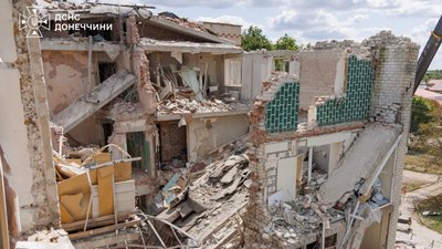 Авіаудар по Краматорську 13 серпня: рятувальники дістали тіло загиблого чоловіка