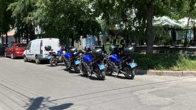 "Водії поки що реагують здивовано": як працюють мотопатрулі на Полтавщині "Водії поки що реагують здивовано": як працюють мотопатрулі на Полтавщині