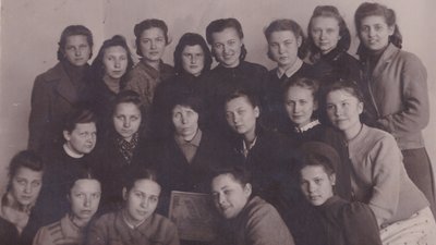 “Я прожила два життя: до війни і після війни”. Історія Елеонори Коваль, яка пережила війну “Я прожила два життя: до війни і після війни”. Історія Елеонори Коваль, яка пережила війну