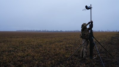 Чи відчувають Різдво на позиціях: як працює група ударних безпілотників бригади "Гарт" на Харківщині Чи відчувають Різдво на позиціях: як працює група ударних безпілотників бригади "Гарт" на Харківщині