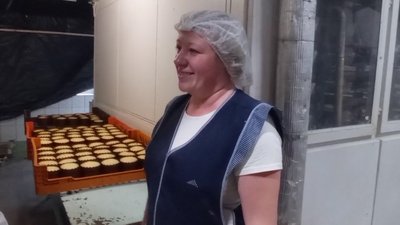Сім тисяч пасок виготовляють за добу на Бердичівському хлібозаводі на Житомирщині Сім тисяч пасок виготовляють за добу на Бердичівському хлібозаводі на Житомирщині