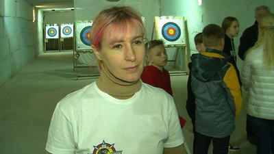 Як луцькі школярі опановують стрільбу з лука та готуються до міського турніру Як луцькі школярі опановують стрільбу з лука та готуються до міського турніру