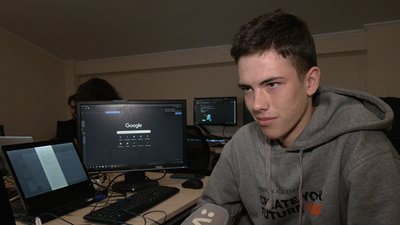 На Львівщині сиріт та переселенців безкоштовно вчать IT-професіям