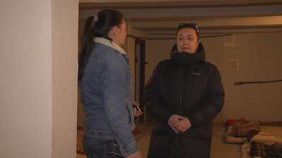 Інтернет, холодильник та дитячий куточок: лучани власноруч облаштували бомбосховище у будинку Інтернет, холодильник та дитячий куточок: лучани власноруч облаштували бомбосховище у будинку