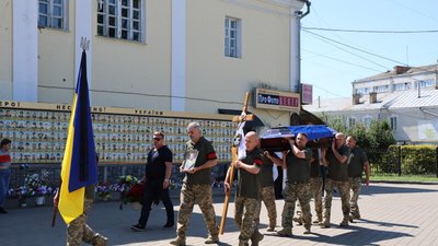 прощання з Дмитром Солонніковим, Дмитро Солонніков