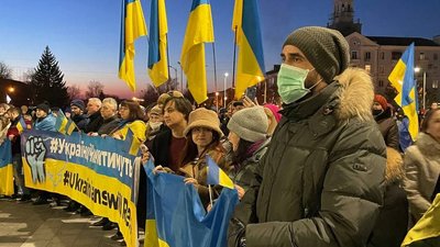 У Краматорську та Бахмуті відбувається патріотична акція У Краматорську та Бахмуті відбувається патріотична акція