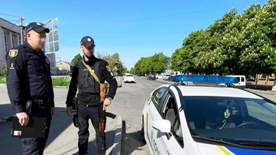 Миколаївські поліцейські виявили 9 порушників комендантської години та відпрацювали 458 звернень