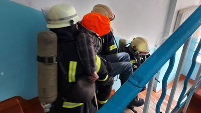 У харківському коледжі пройшли навчання з пожежної безпеки У харківському коледжі пройшли навчання з пожежної безпеки