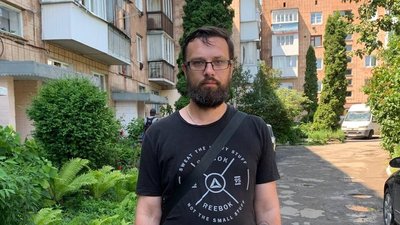 Член комісії Володимир Романюк Член комісії Володимир Романюк