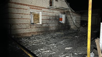 Пошкоджений через удар РФ будинок у Куп'янському районі