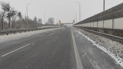Використали за добу понад 2 300 тонн протиожеледних матеріалів – Служба автомобільних доріг Житомирщини Використали за добу понад 2 300 тонн протиожеледних матеріалів – Служба автомобільних доріг Житомирщини