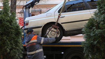 У Львові конфіскували авто за несплату понад 70 штрафів за паркування