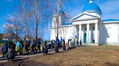 На Чернігівщині попрощалися з молодшим сержантом, який загинув у бою на Донеччині На Чернігівщині попрощалися з молодшим сержантом, який загинув у бою на Донеччині