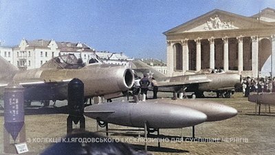 Виставка техніки на Красній площі Чернігова. 1960-ті роки