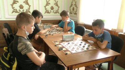 У Херсоні проходить Чемпіонат України з шашок-64 серед молоді, юніорів та юнаків. У Херсоні проходить Чемпіонат України з шашок-64 серед молоді, юніорів та юнаків.