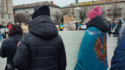 "Поверніть полонених додому": у Черкасах відбулася акція "Поверніть полонених додому": у Черкасах відбулася акція