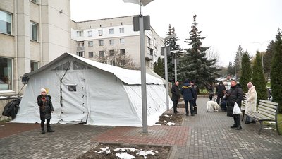 Можна погрітися та підзарядити ґаджети: на Вінниччині працюють 588 "Пунктів незламності"