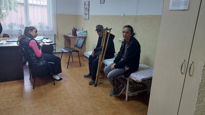 В Ужгороді понад півсотні людей пройшли флюорографічне обстеження у мобільному рентген-кабінеті В Ужгороді понад півсотні людей пройшли флюорографічне обстеження у мобільному рентген-кабінеті