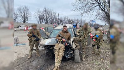 "Ти маєш це витримати і бути сильною": дружина "Біцухи" з Маріуполя переїхала жити до Чернігова "Ти маєш це витримати і бути сильною": дружина "Біцухи" з Маріуполя переїхала жити до Чернігова
