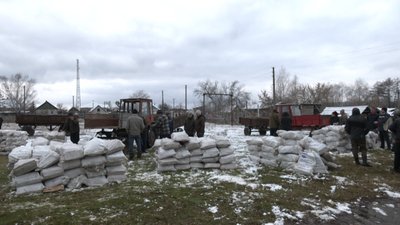 Допомога дрова волонтери жителі Студенок Харківська область Допомога дрова волонтери жителі Студенок Харківська область