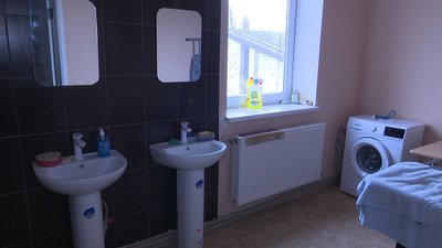 Притулок у Кривому Розі, облаштований з офісу, прийняв понад 300 переселенців Притулок у Кривому Розі, облаштований з офісу, прийняв понад 300 переселенців