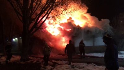 У Харкові загорілося кафе: як гасять пожежу